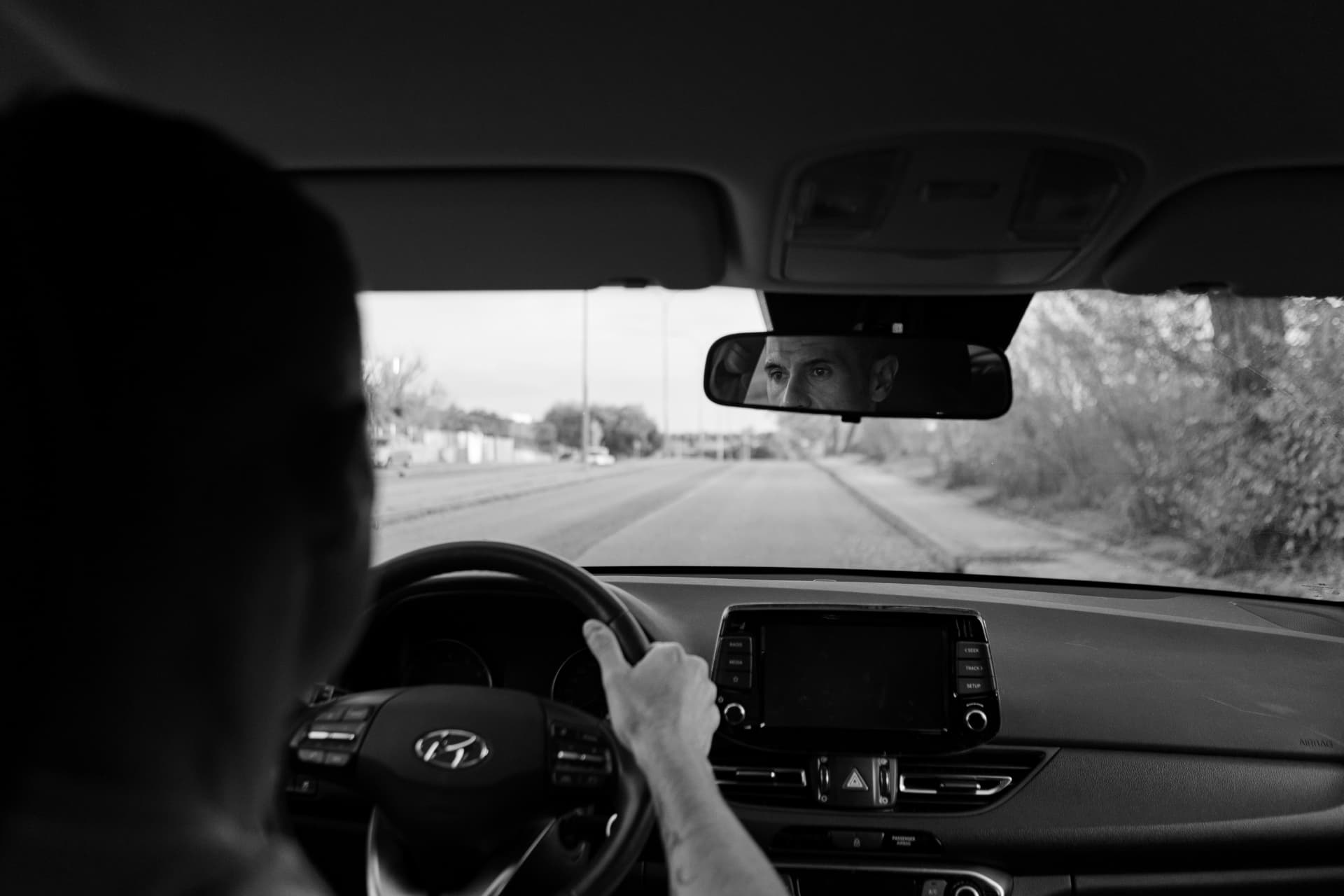 Vista del conductor en el espejo retrovisor